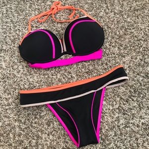 Victoria’s Secret bikini